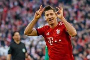  法兰克福主场势不可挡，德甲魔鬼主场威震四方  